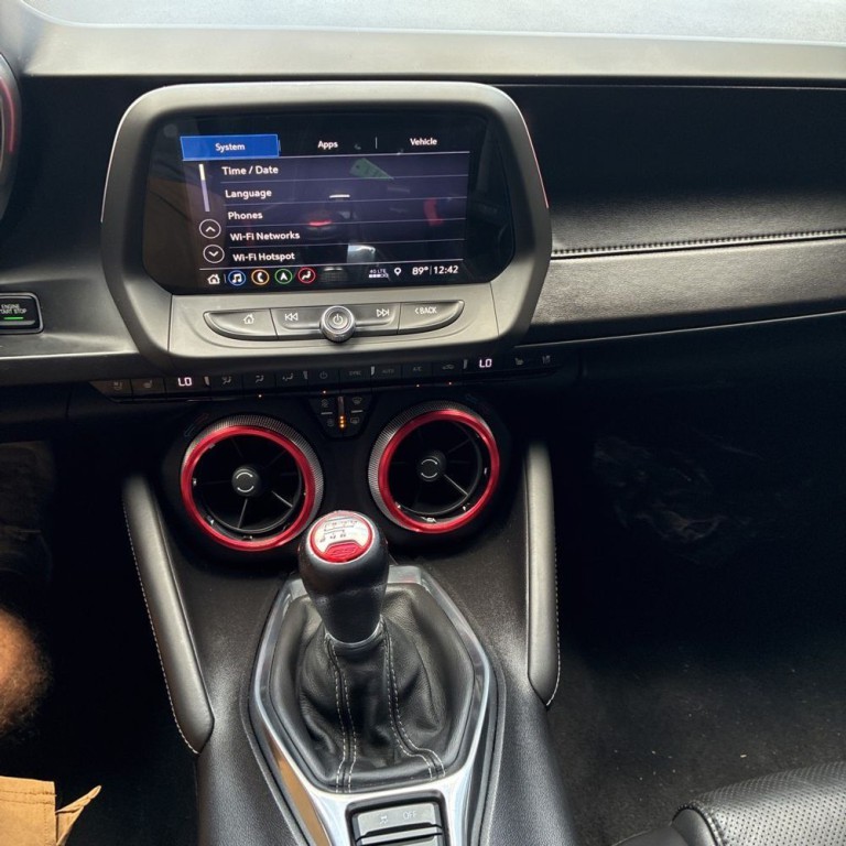 2019 Chevrolet Camaro Image 10
