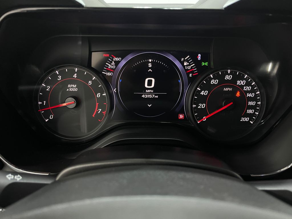 2019 Chevrolet Camaro Image 21