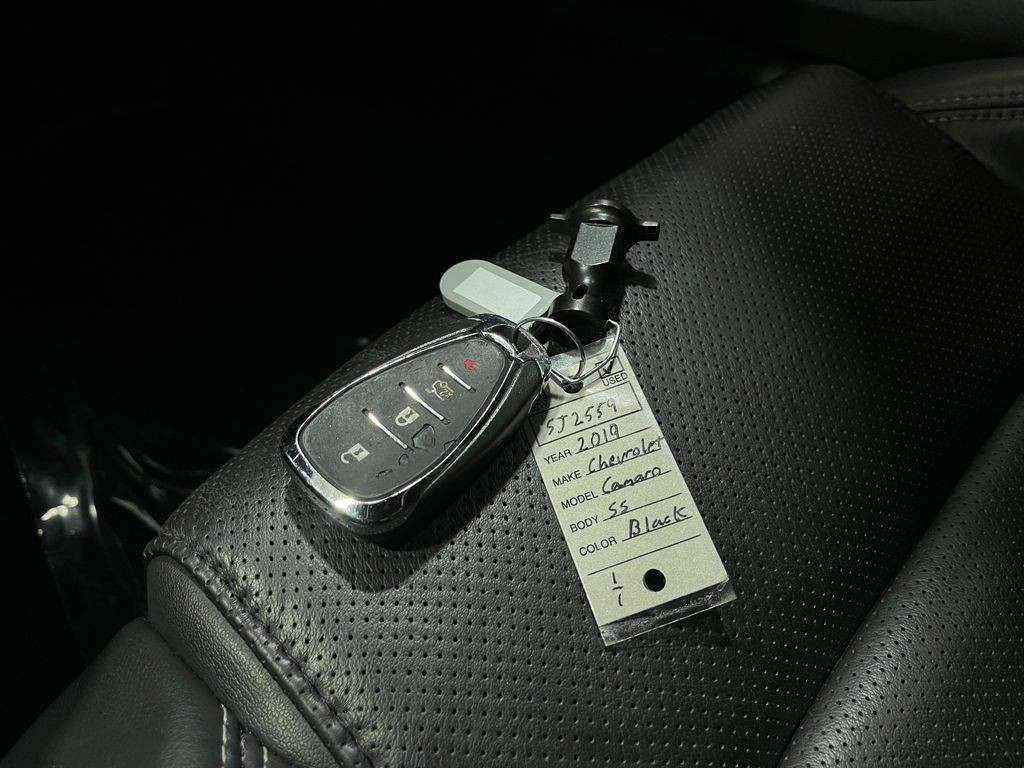 2019 Chevrolet Camaro Image 35