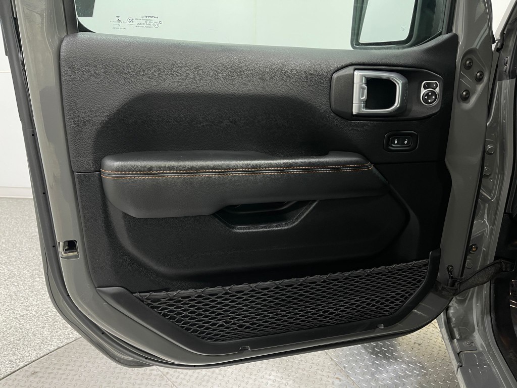 2021 Jeep Gladiator Image 15