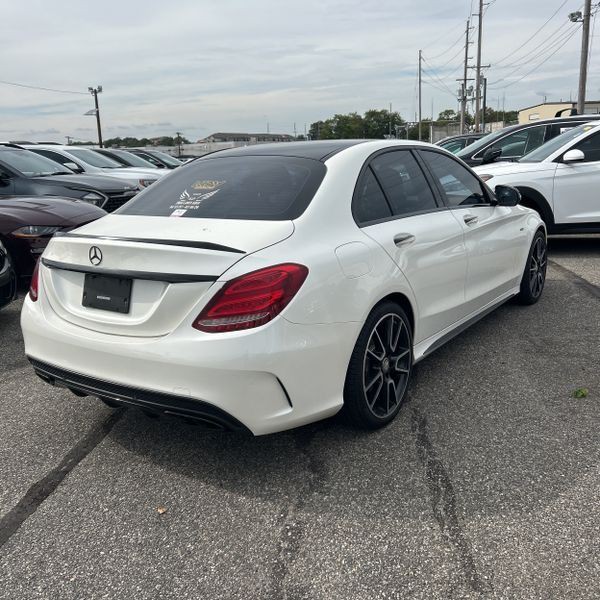 2016 Mercedes-Benz C-Class Image 6