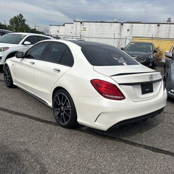 2016 Mercedes-Benz C-Class Image 7