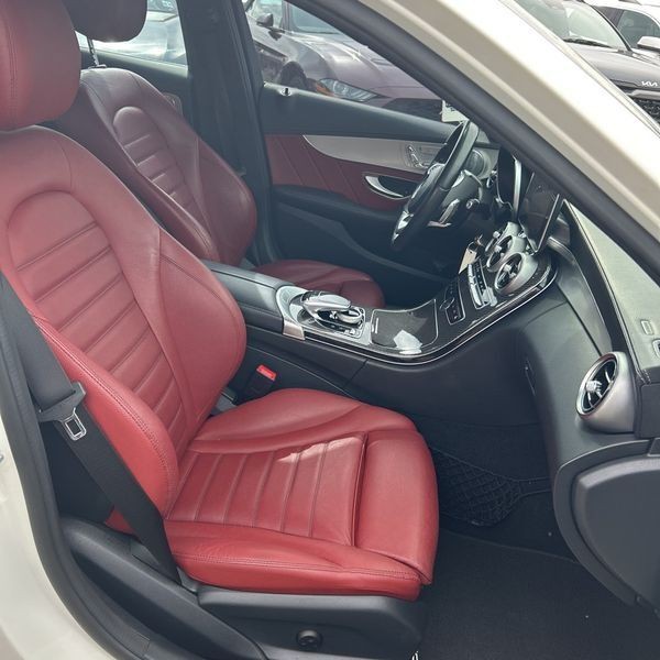 2016 Mercedes-Benz C-Class Image 9