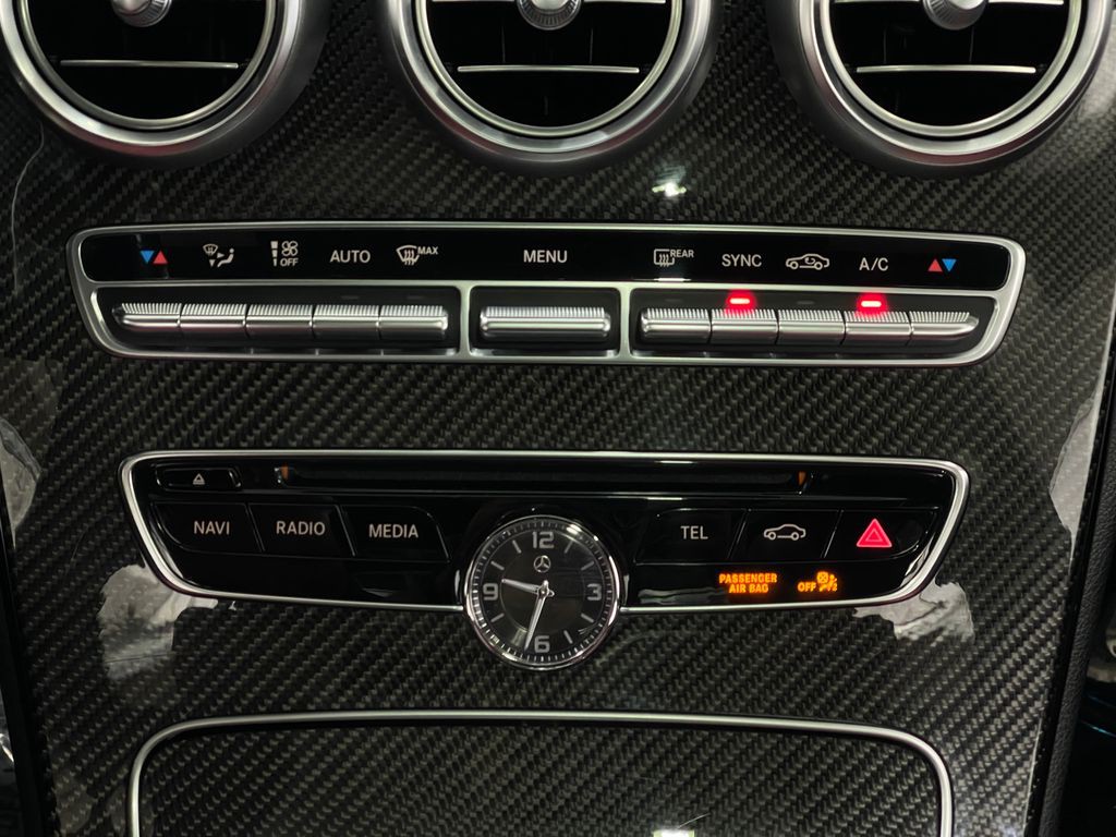 2016 Mercedes-Benz C-Class Image 25