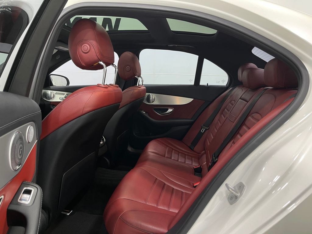 2016 Mercedes-Benz C-Class Image 31