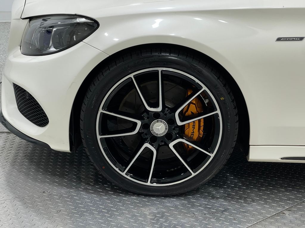 2016 Mercedes-Benz C-Class Image 36