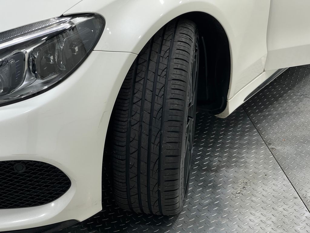 2016 Mercedes-Benz C-Class Image 37