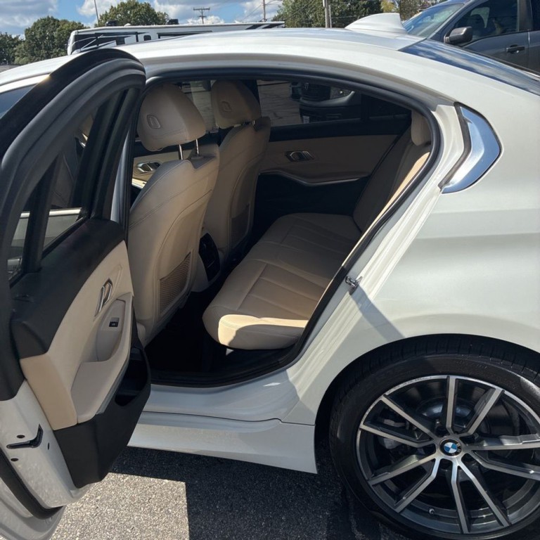 2019 BMW 3 Series Image 14