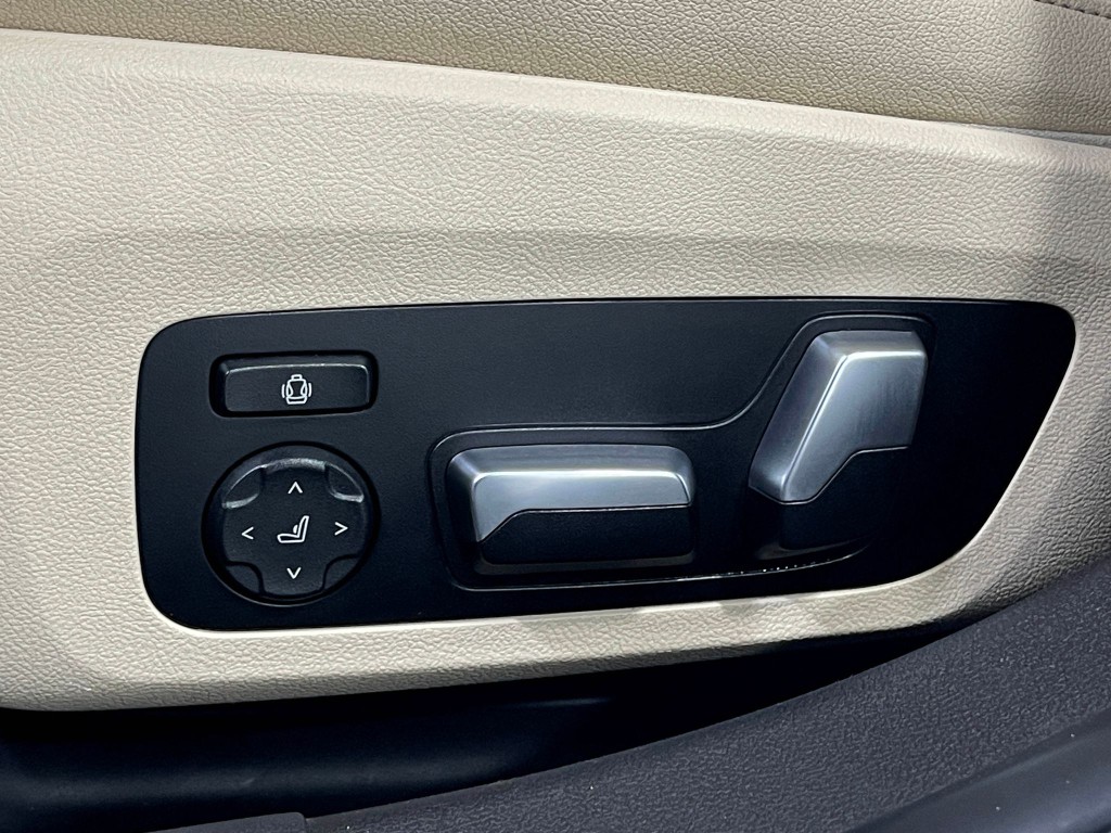 2019 BMW 3 Series Image 17
