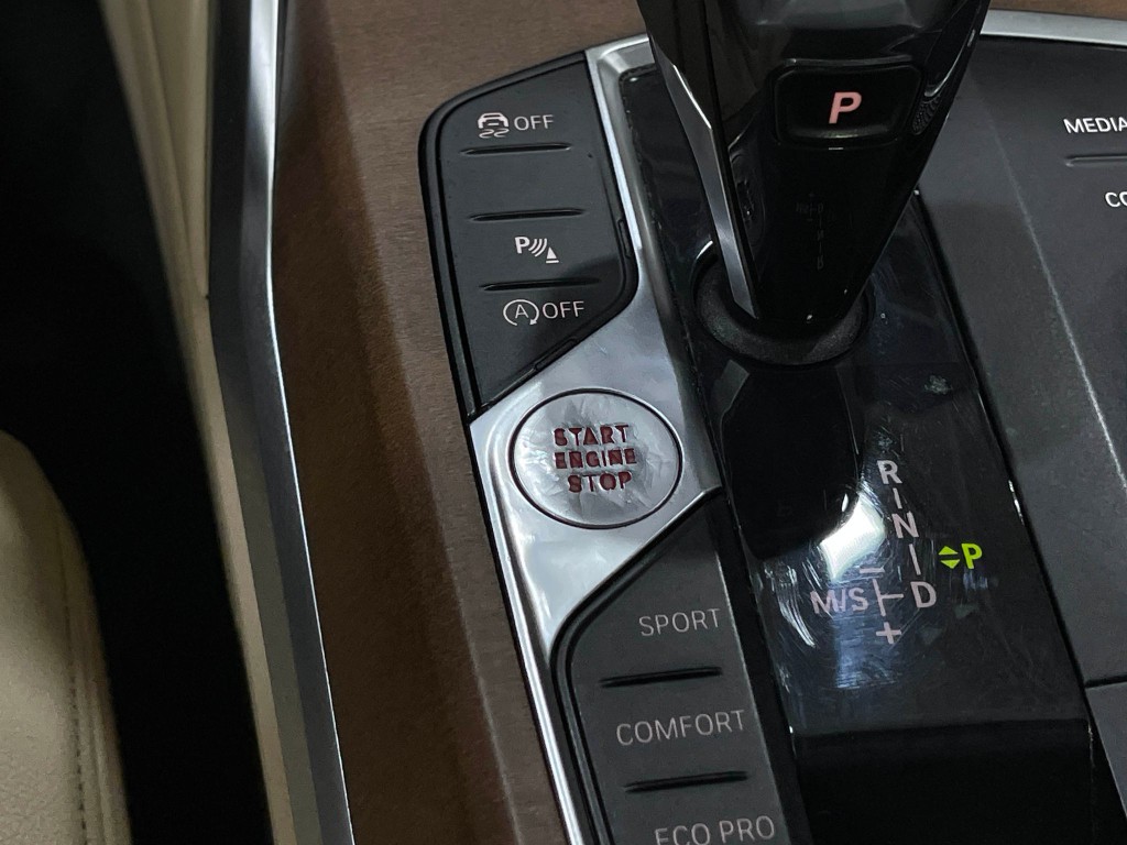 2019 BMW 3 Series Image 21