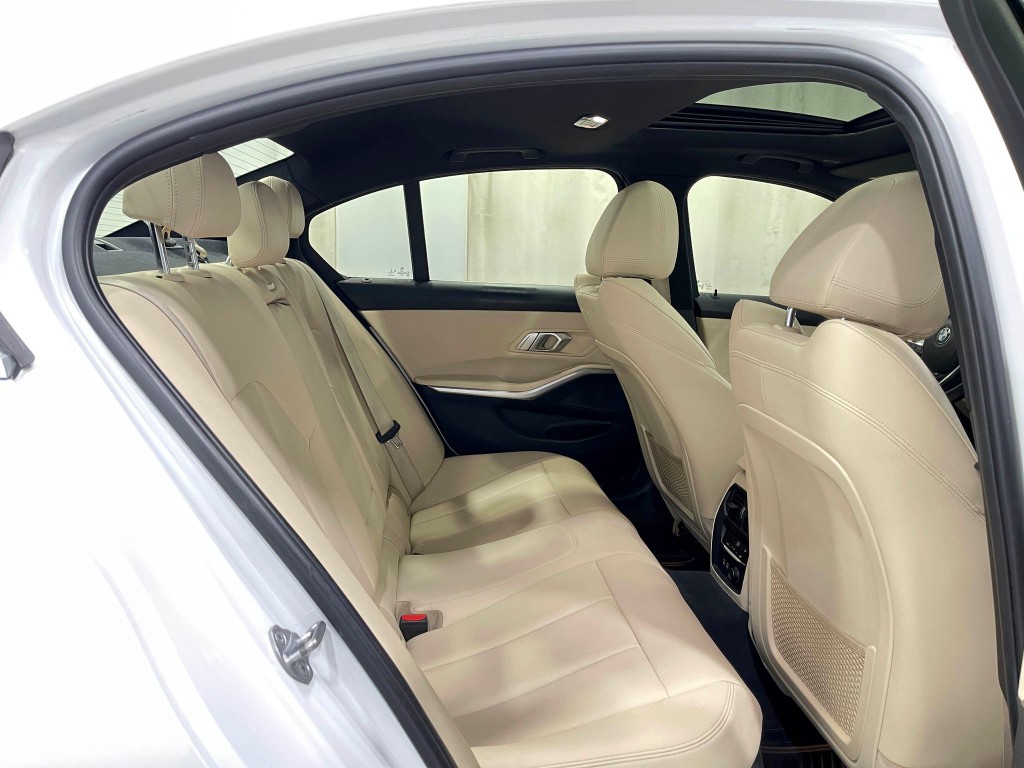 2019 BMW 3 Series Image 31