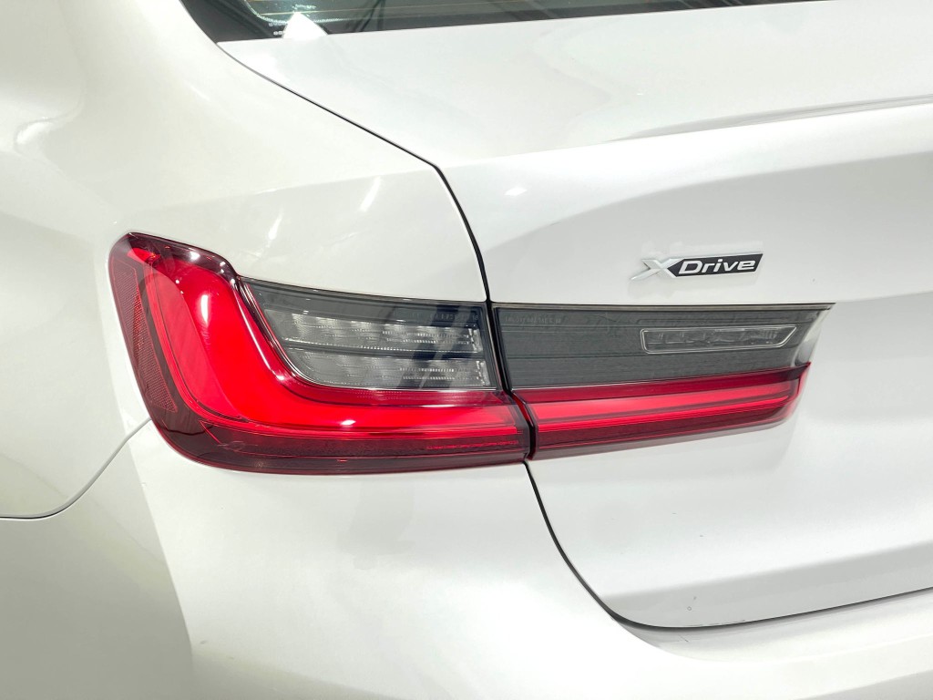 2019 BMW 3 Series Image 34
