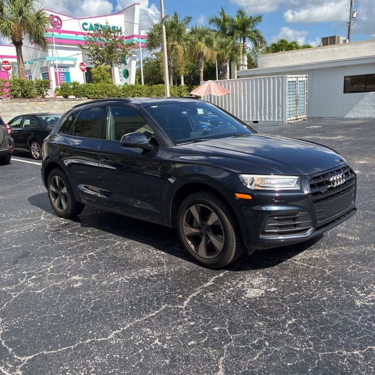 2020 Audi Q5 Image 1