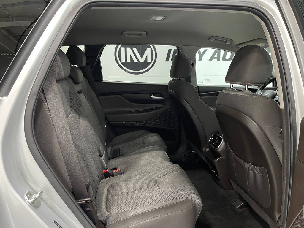 2020 Hyundai Santa Fe Image 30