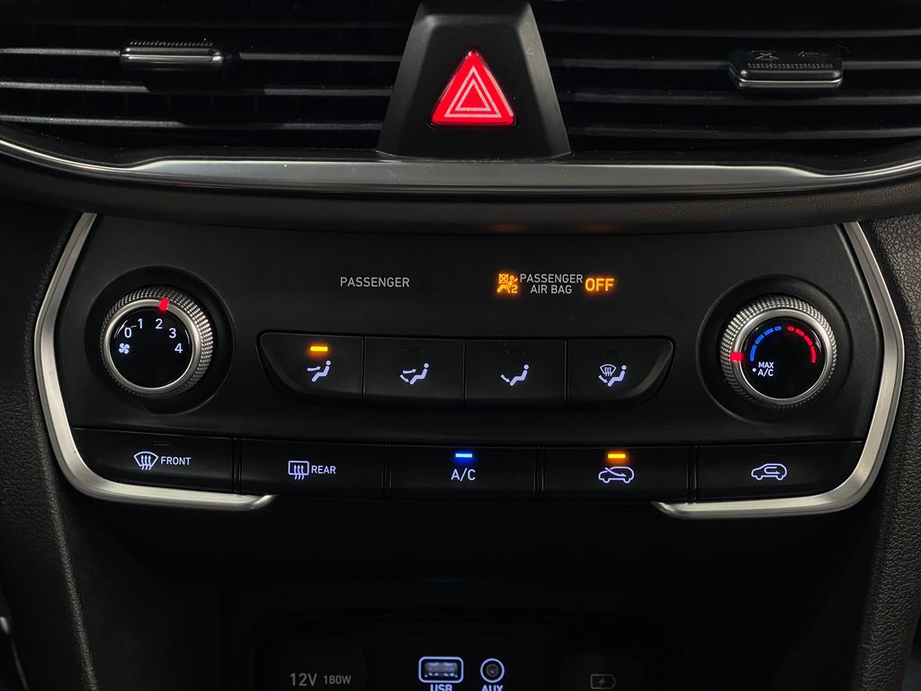 2020 Hyundai Santa Fe Image 23