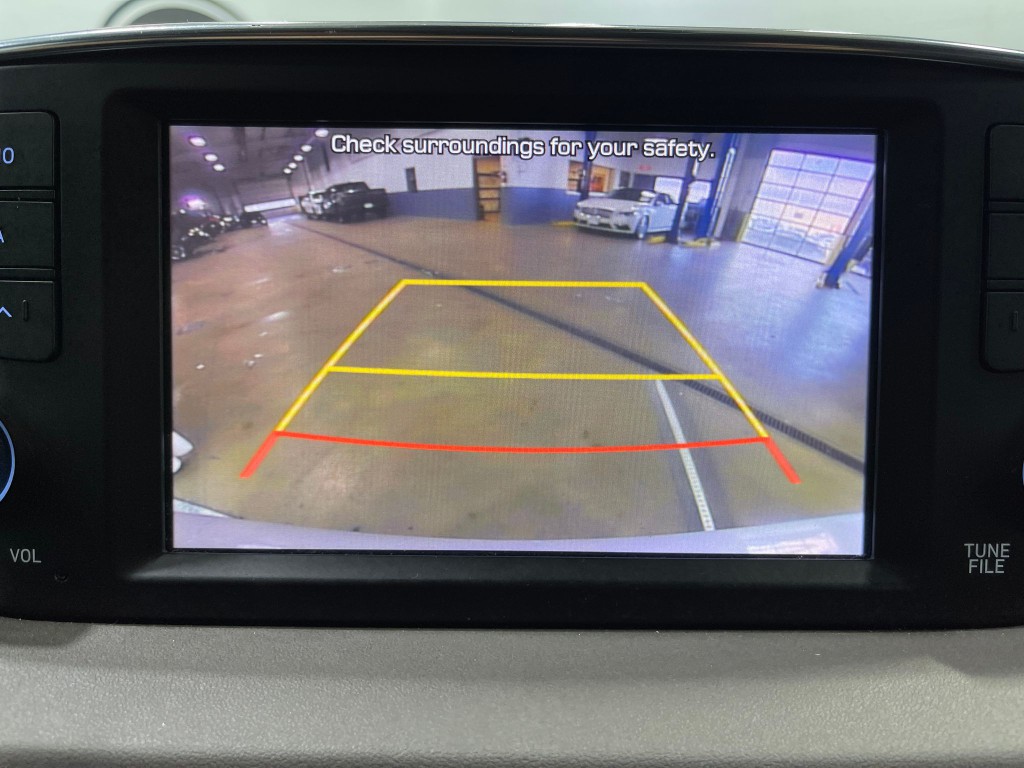 2020 Hyundai Santa Fe Image 10