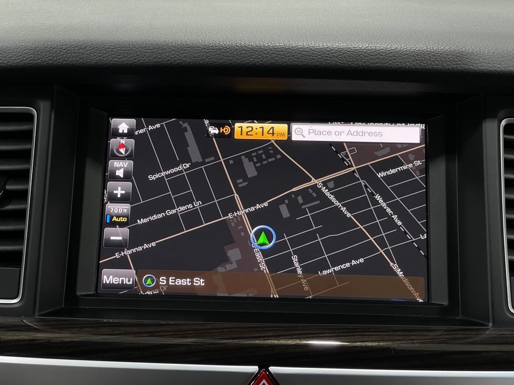 2019 Genesis G80 Image 10