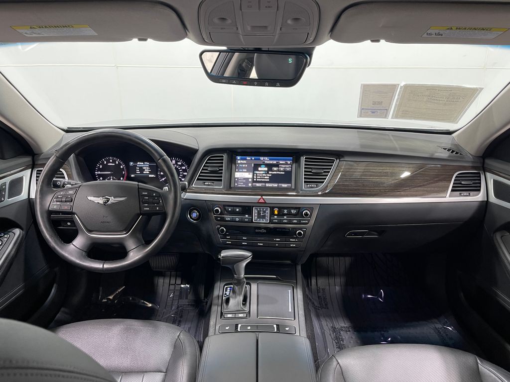 2019 Genesis G80 Image 18