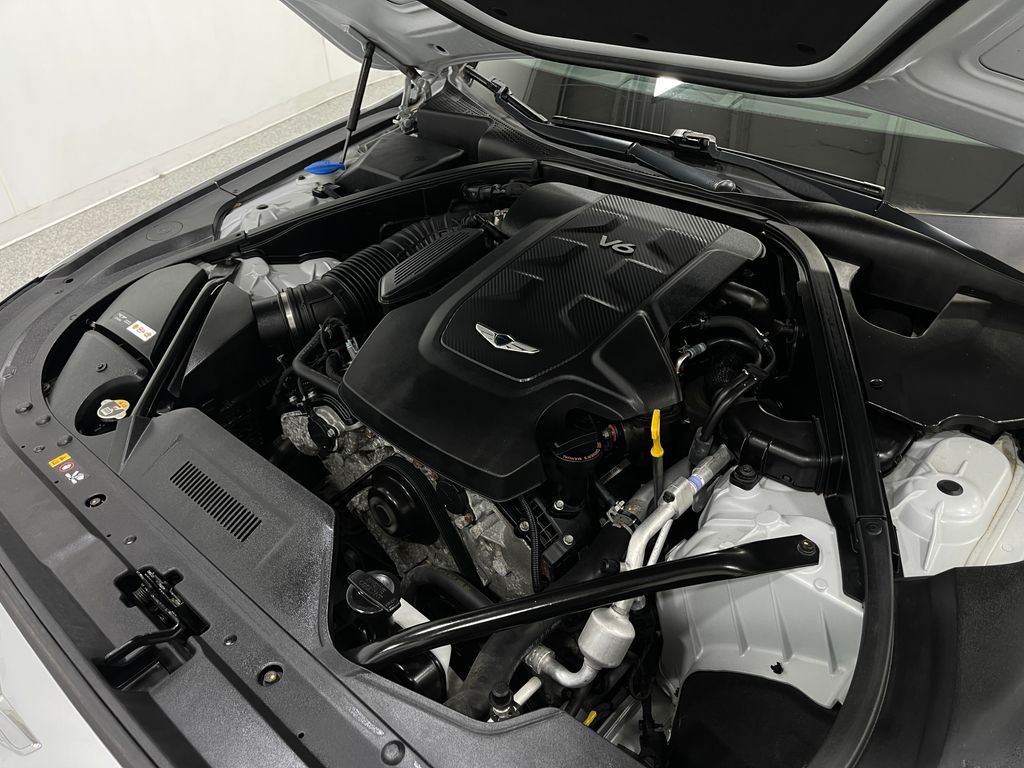 2019 Genesis G80 Image 27