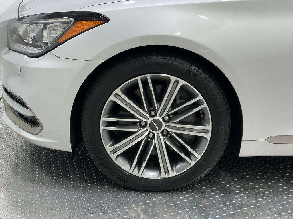 2019 Genesis G80 Image 34