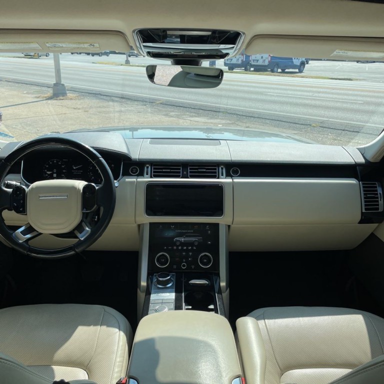 2019 Land Rover Range Rover Image 10