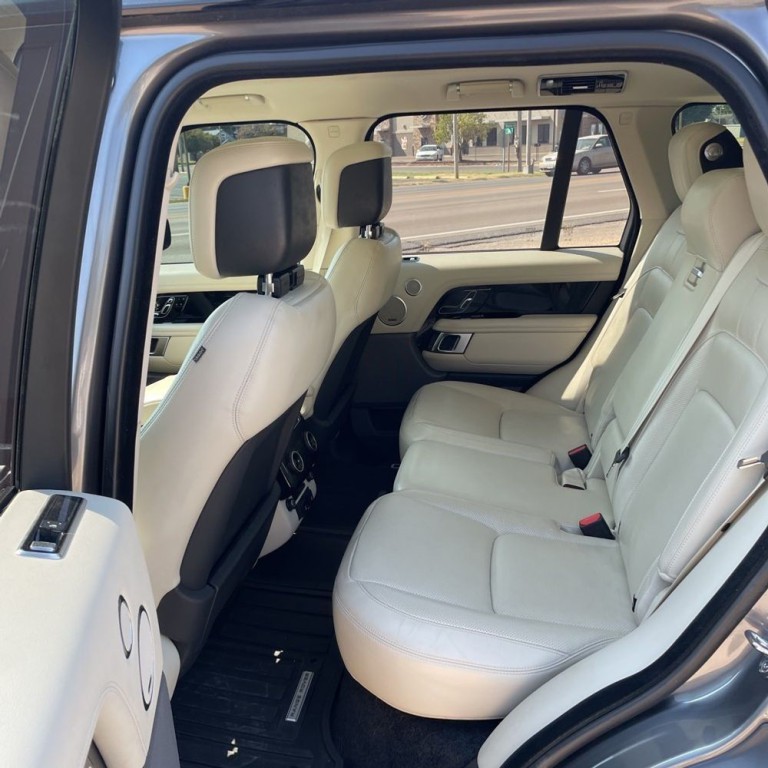 2019 Land Rover Range Rover Image 19