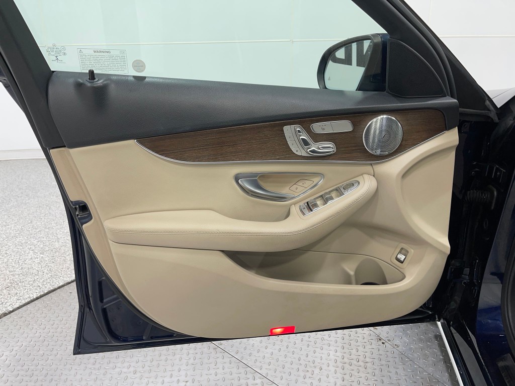 2019 Mercedes-Benz C-Class Image 14