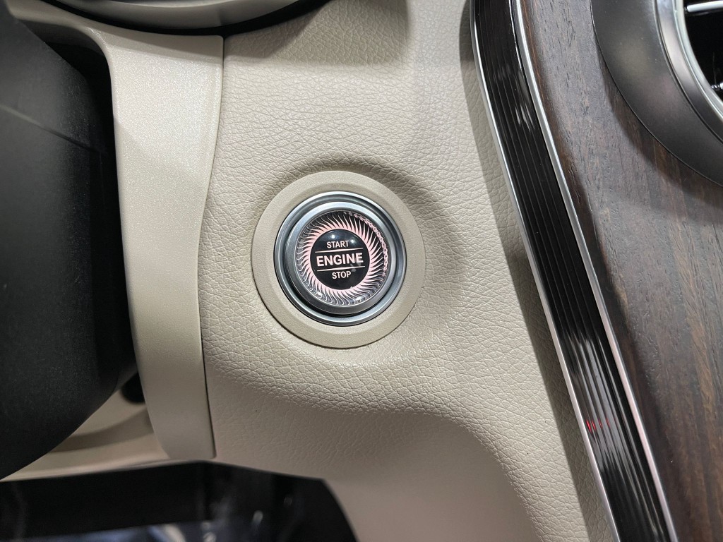 2019 Mercedes-Benz C-Class Image 21