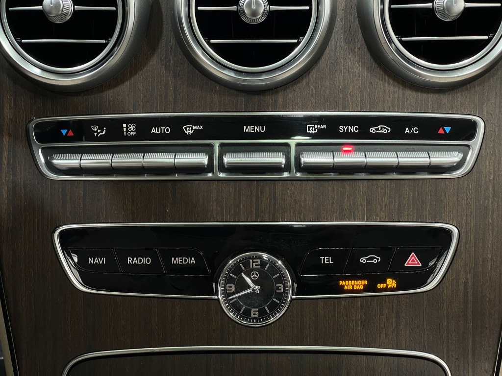 2019 Mercedes-Benz C-Class Image 25