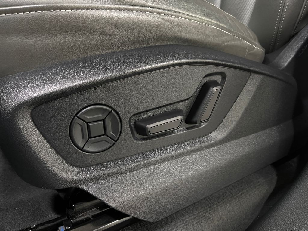 2019 Audi Q8 Image 17