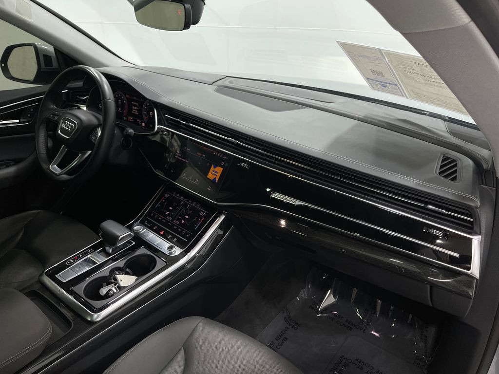 2019 Audi Q8 Image 20