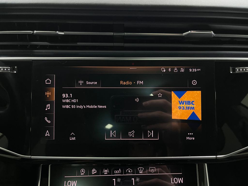 2019 Audi Q8 Image 24