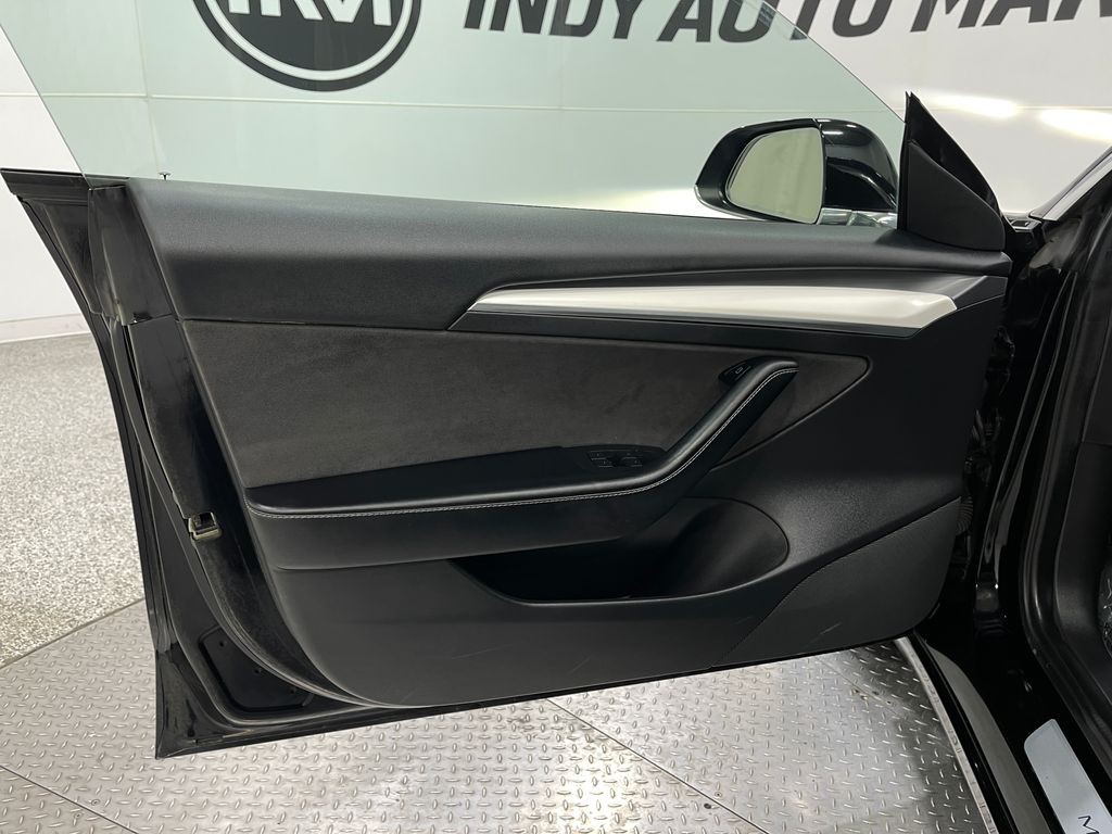 2019 Tesla Model 3 Image 16