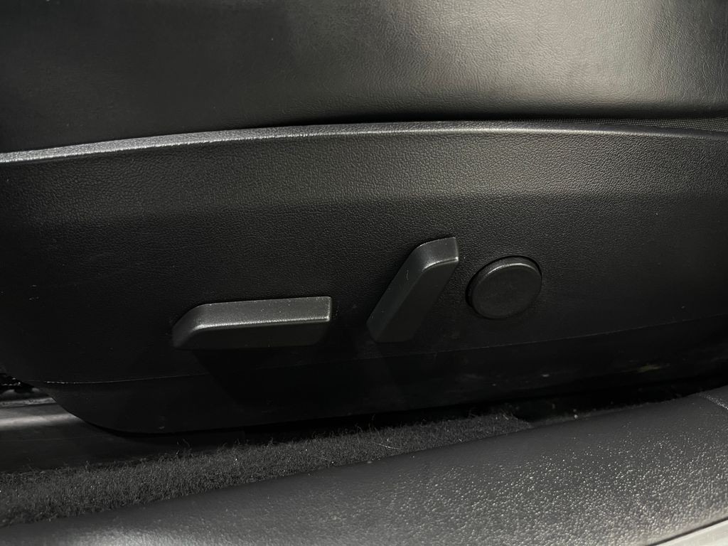 2019 Tesla Model 3 Image 18
