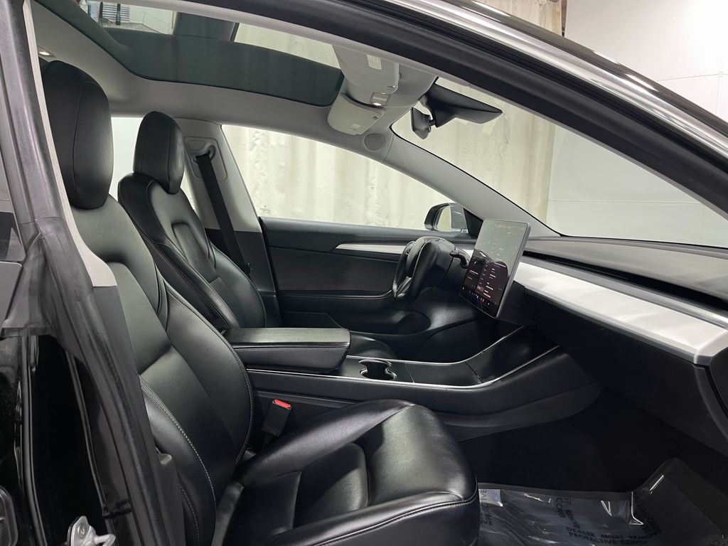 2019 Tesla Model 3 Image 30