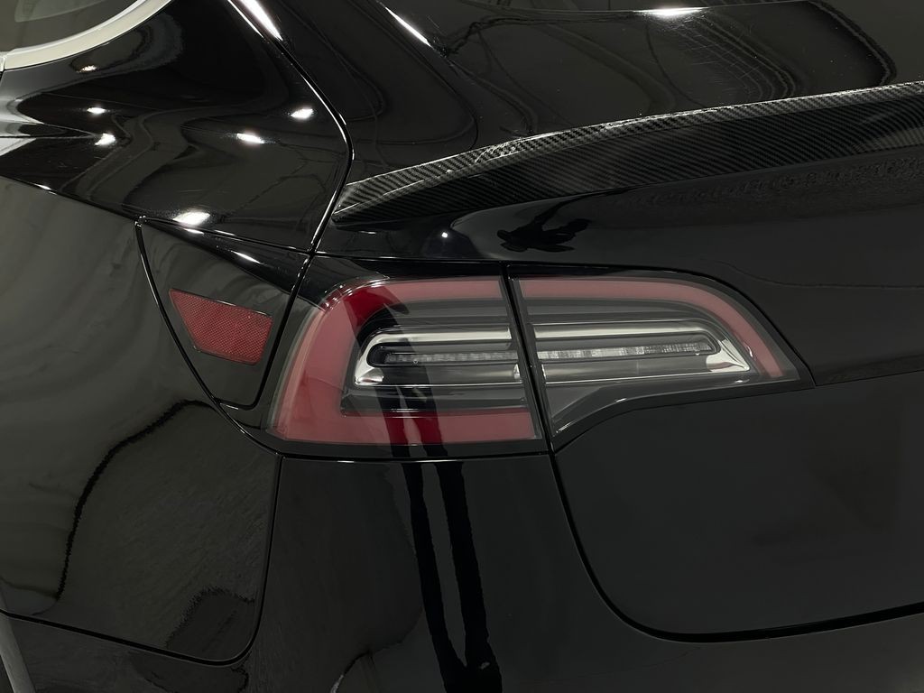 2019 Tesla Model 3 Image 32