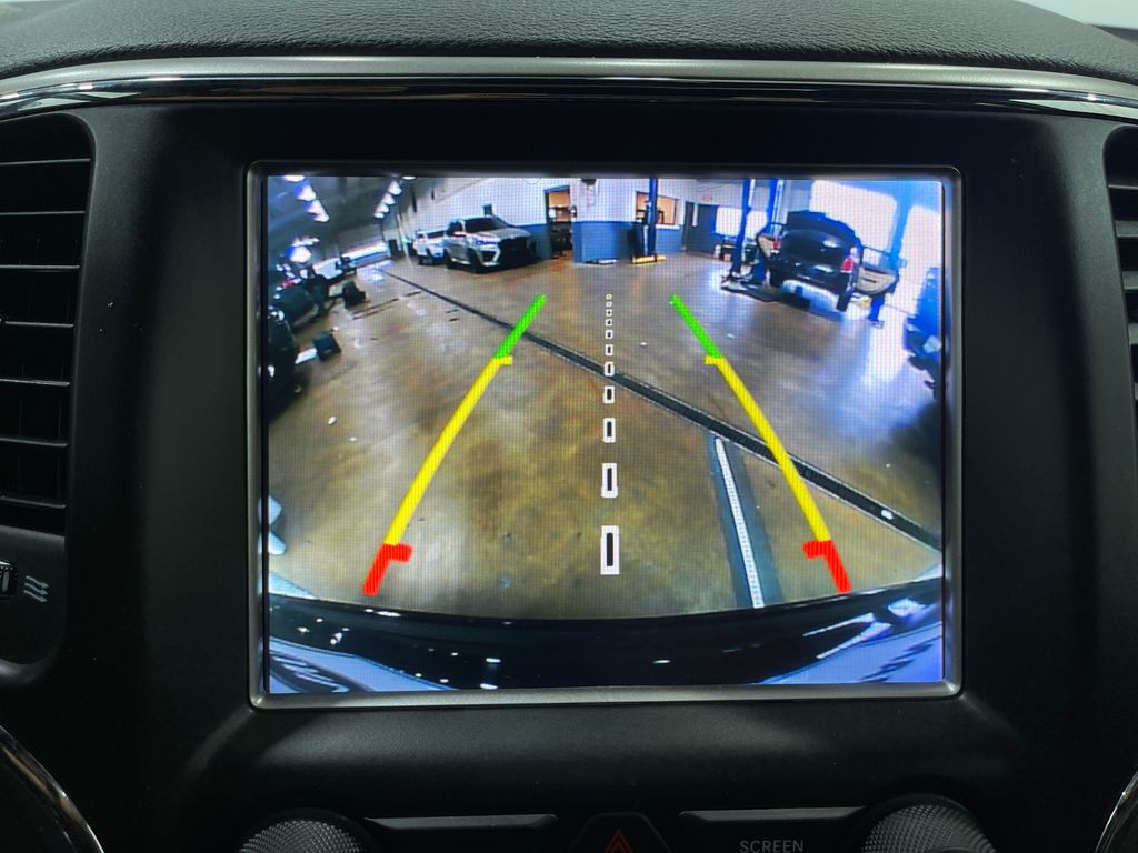 2018 Jeep Grand Cherokee Image 11