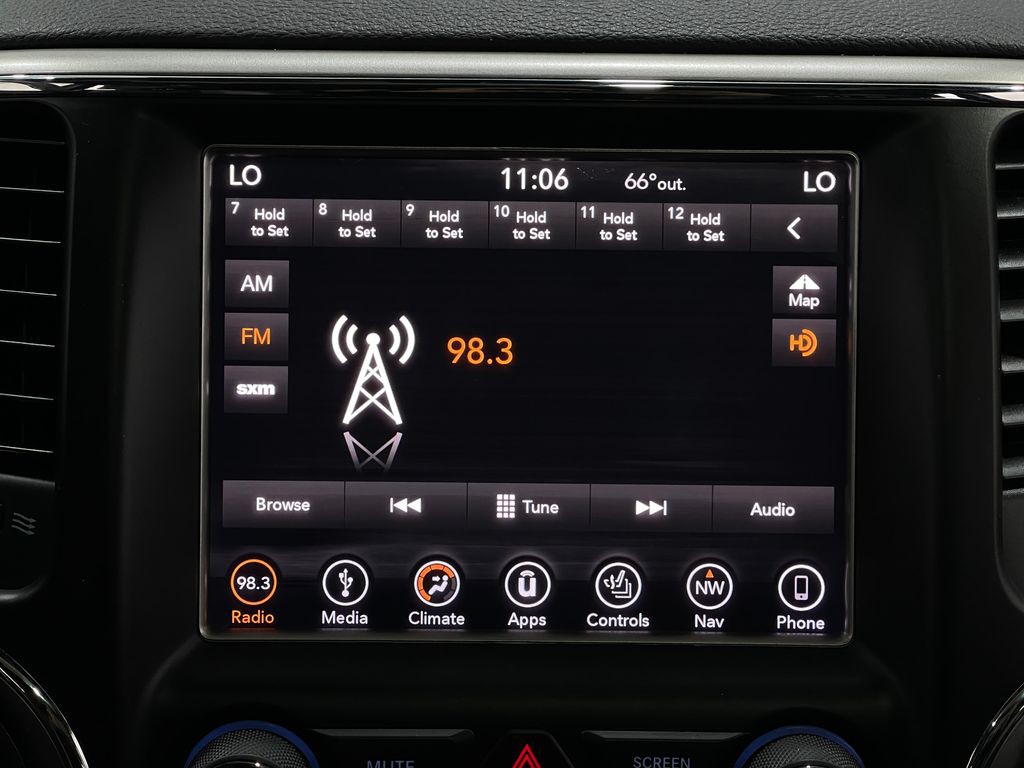 2018 Jeep Grand Cherokee Image 25