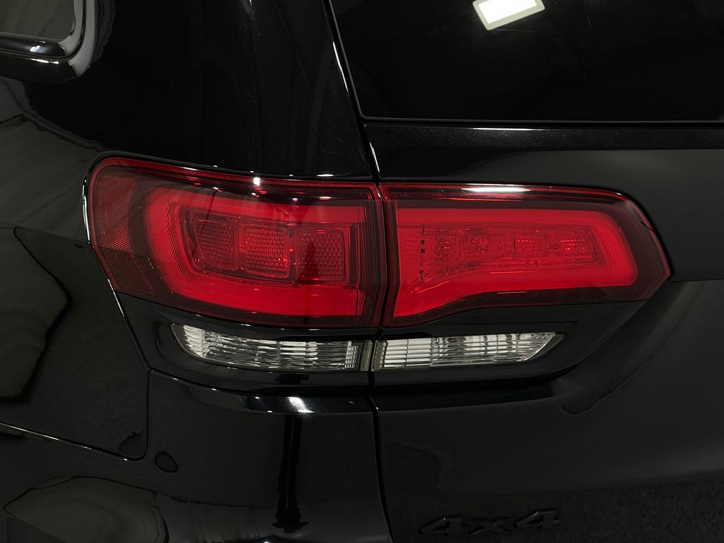 2018 Jeep Grand Cherokee Image 35