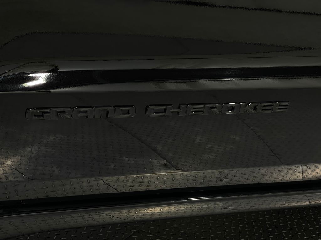 2018 Jeep Grand Cherokee Image 41