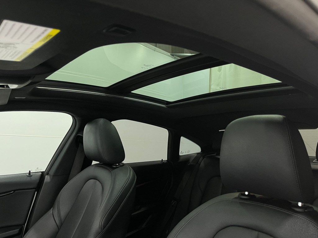 2021 BMW 2 Series Image 12