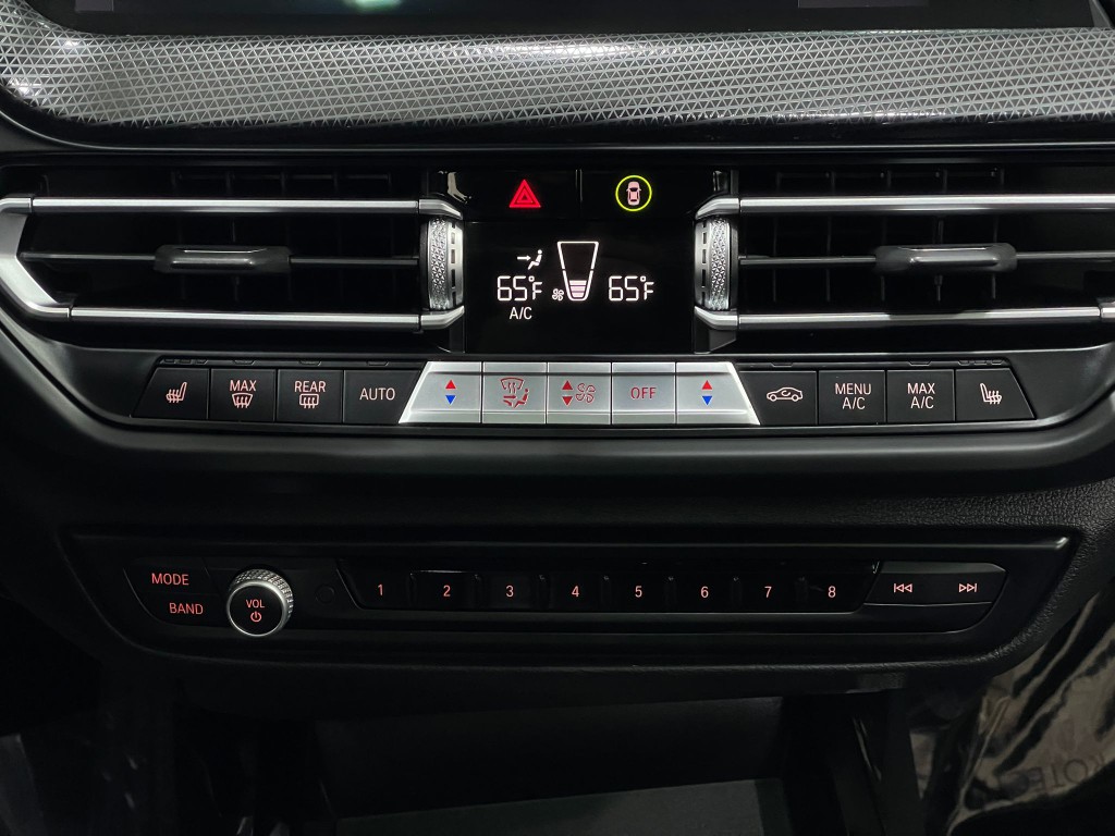 2021 BMW 2 Series Image 26