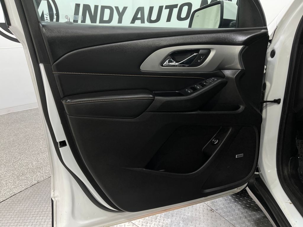 2021 Chevrolet Traverse Image 15