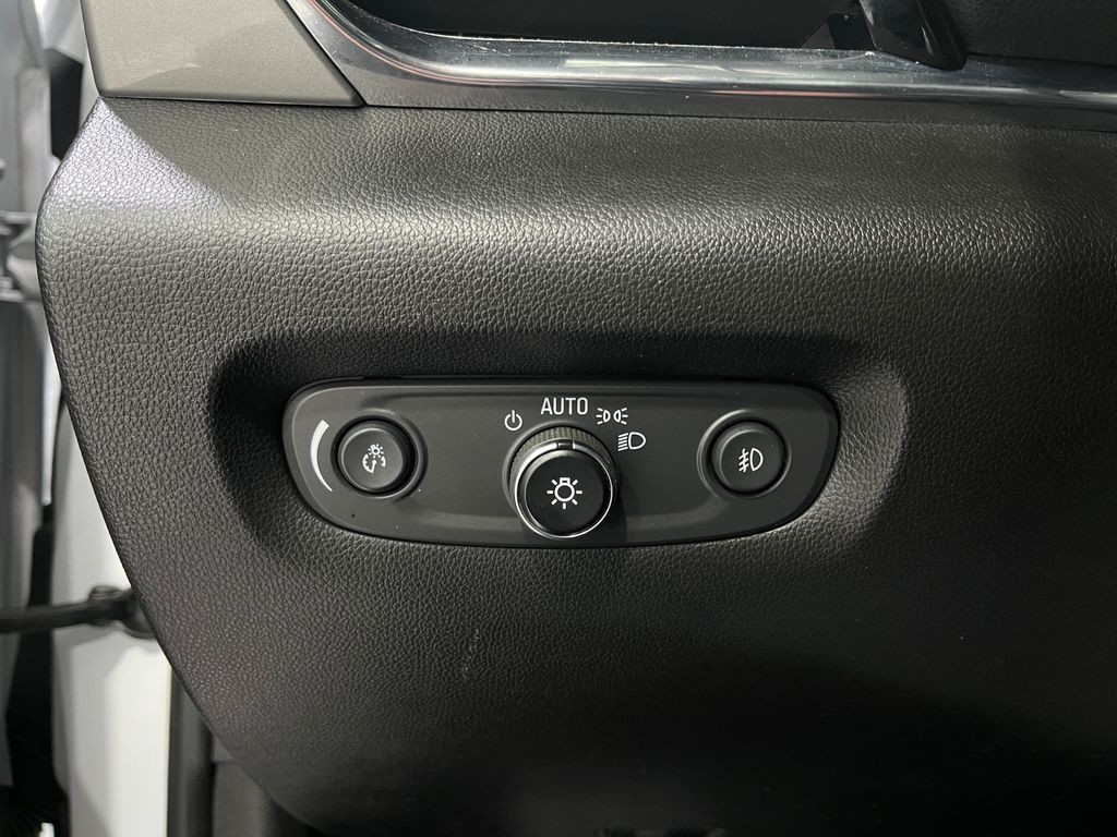 2021 Chevrolet Traverse Image 21