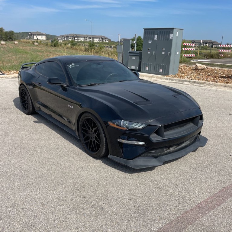 2019 Ford Mustang Image 1