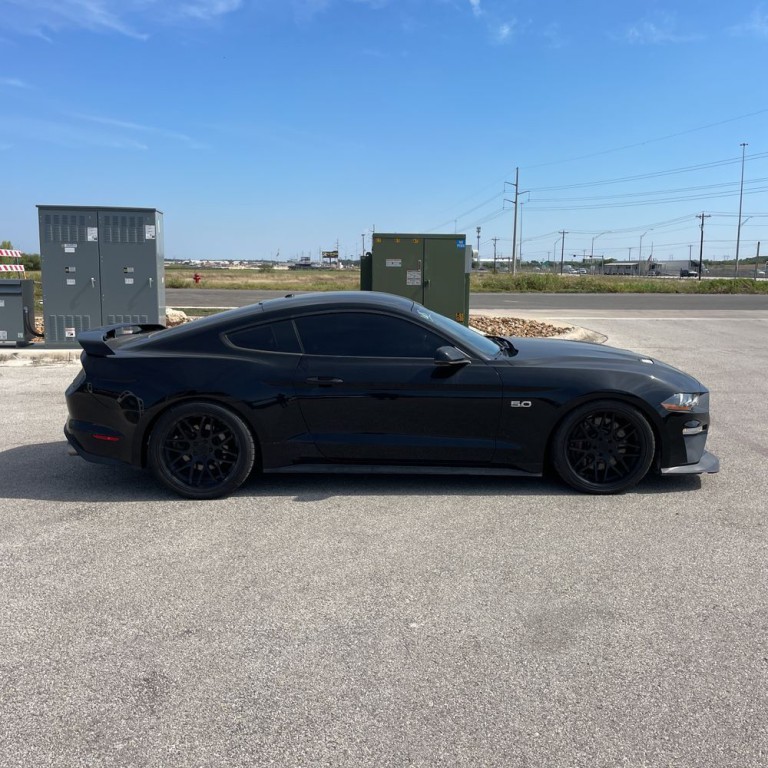 2019 Ford Mustang Image 4