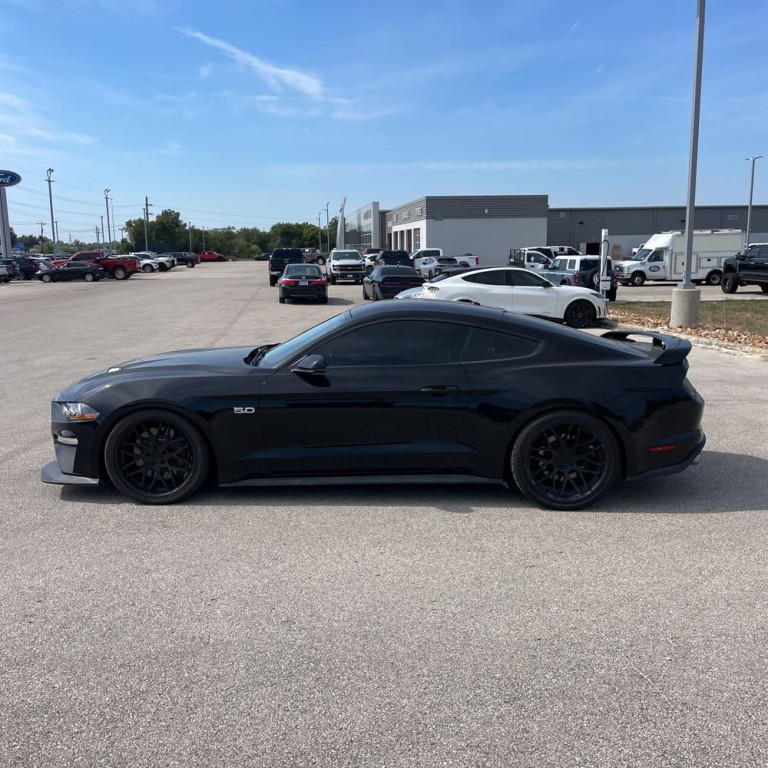 2019 Ford Mustang Image 5