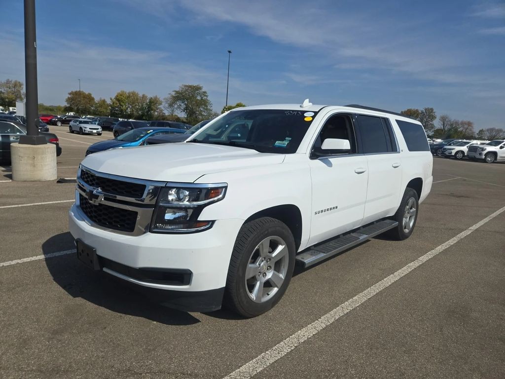 2019 Chevrolet Suburban Image 3