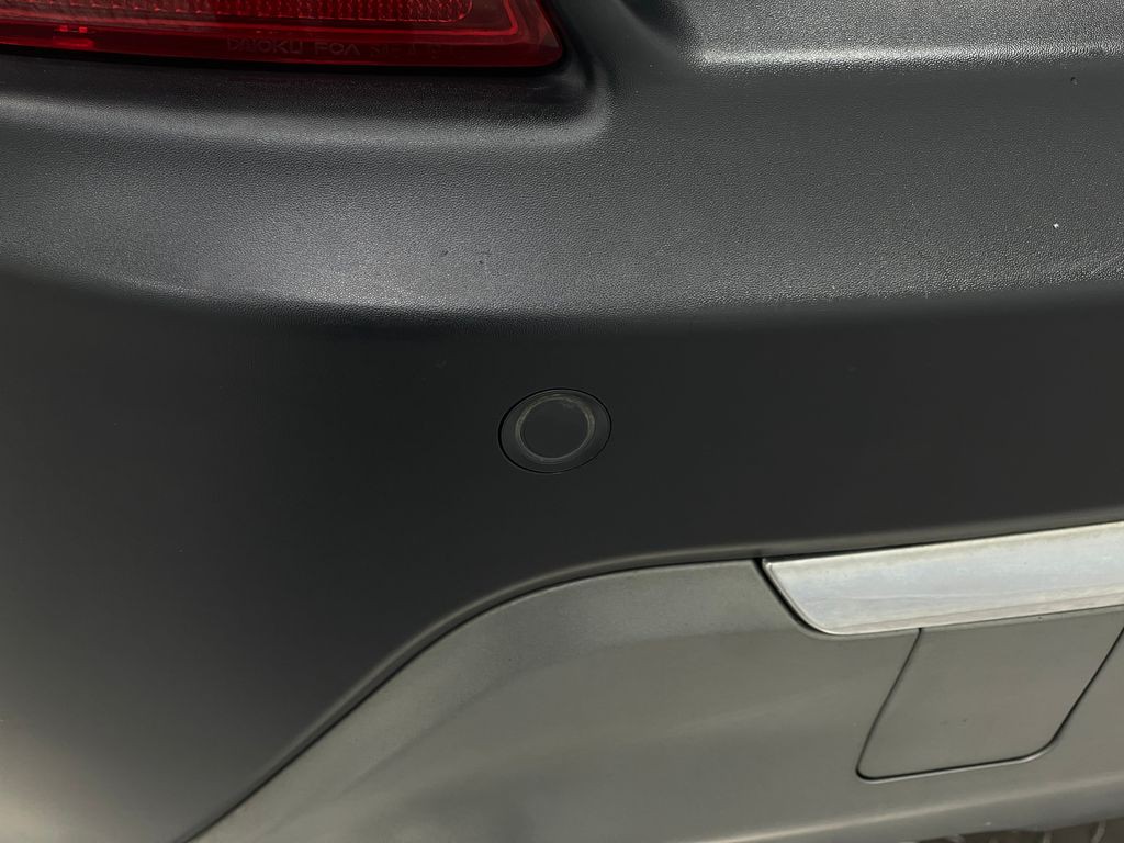 2019 Jeep Cherokee Image 12