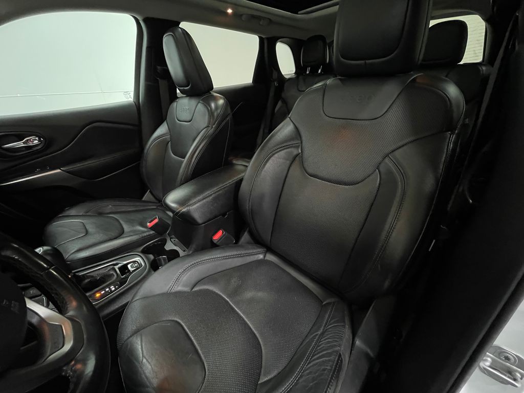 2019 Jeep Cherokee Image 14